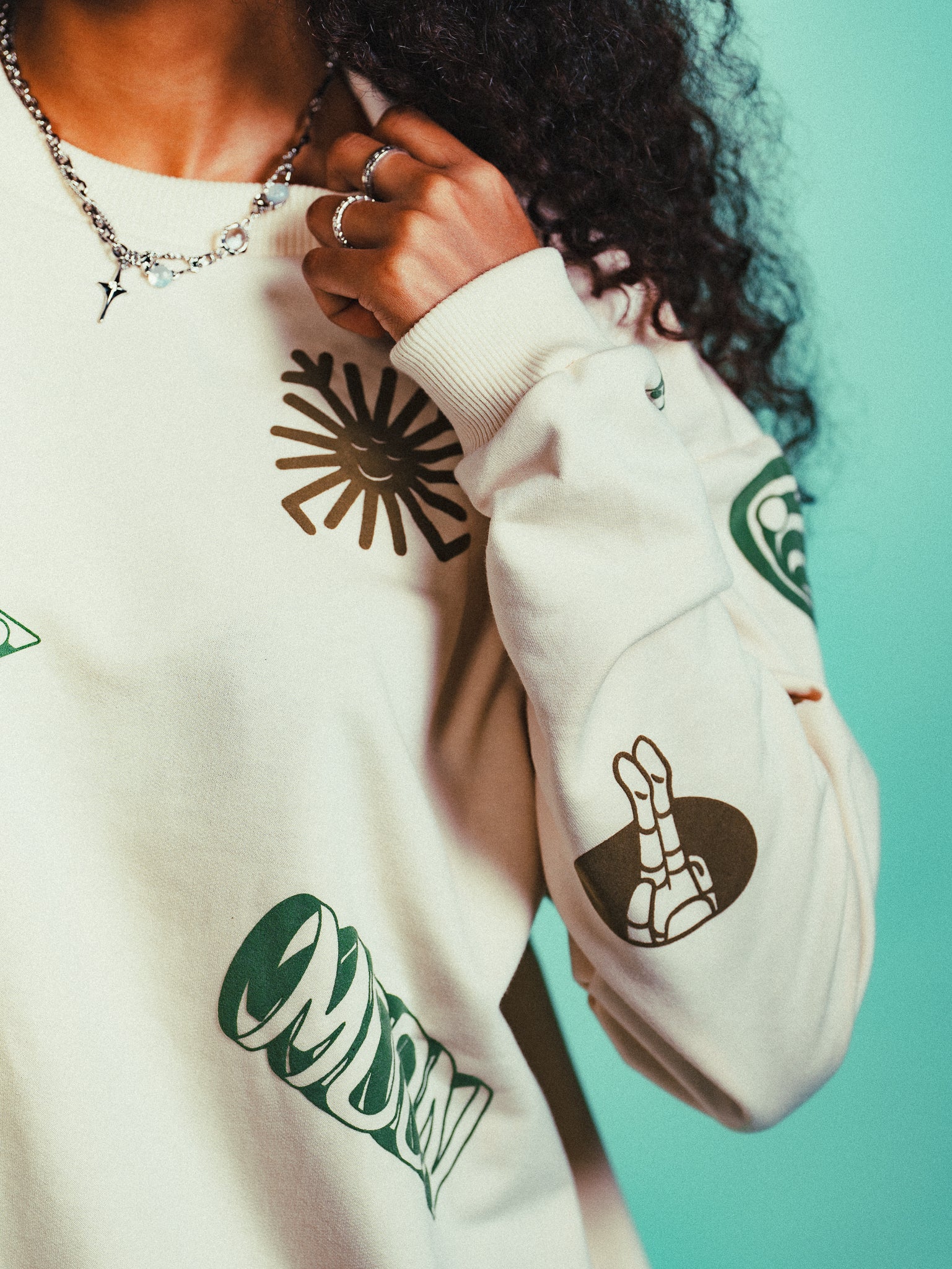 Moonverse Sweater in Cacha